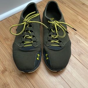 Under armor sneakers size US men’s 11.5
